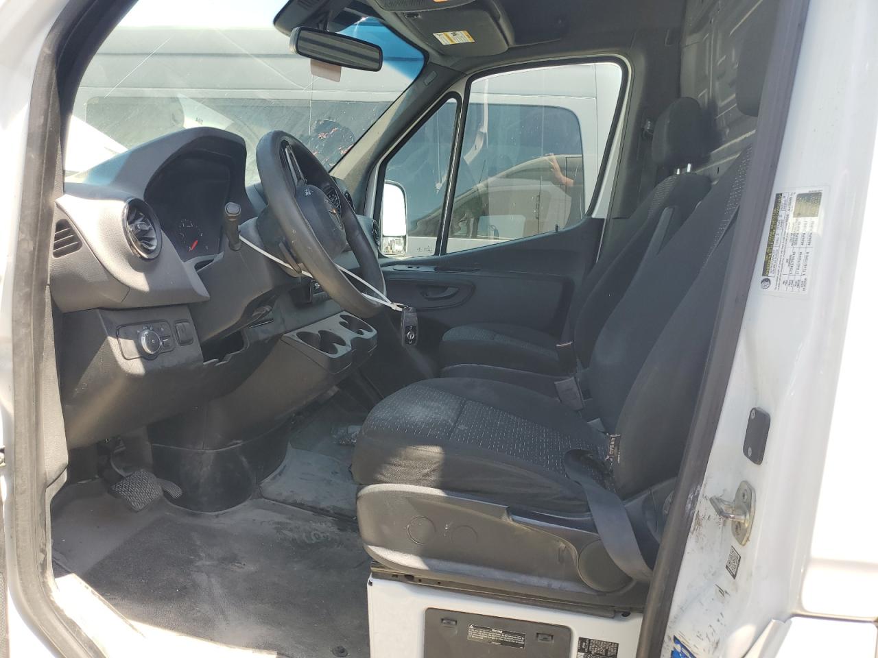 MERCEDES-BENZ SPRINTER 2500