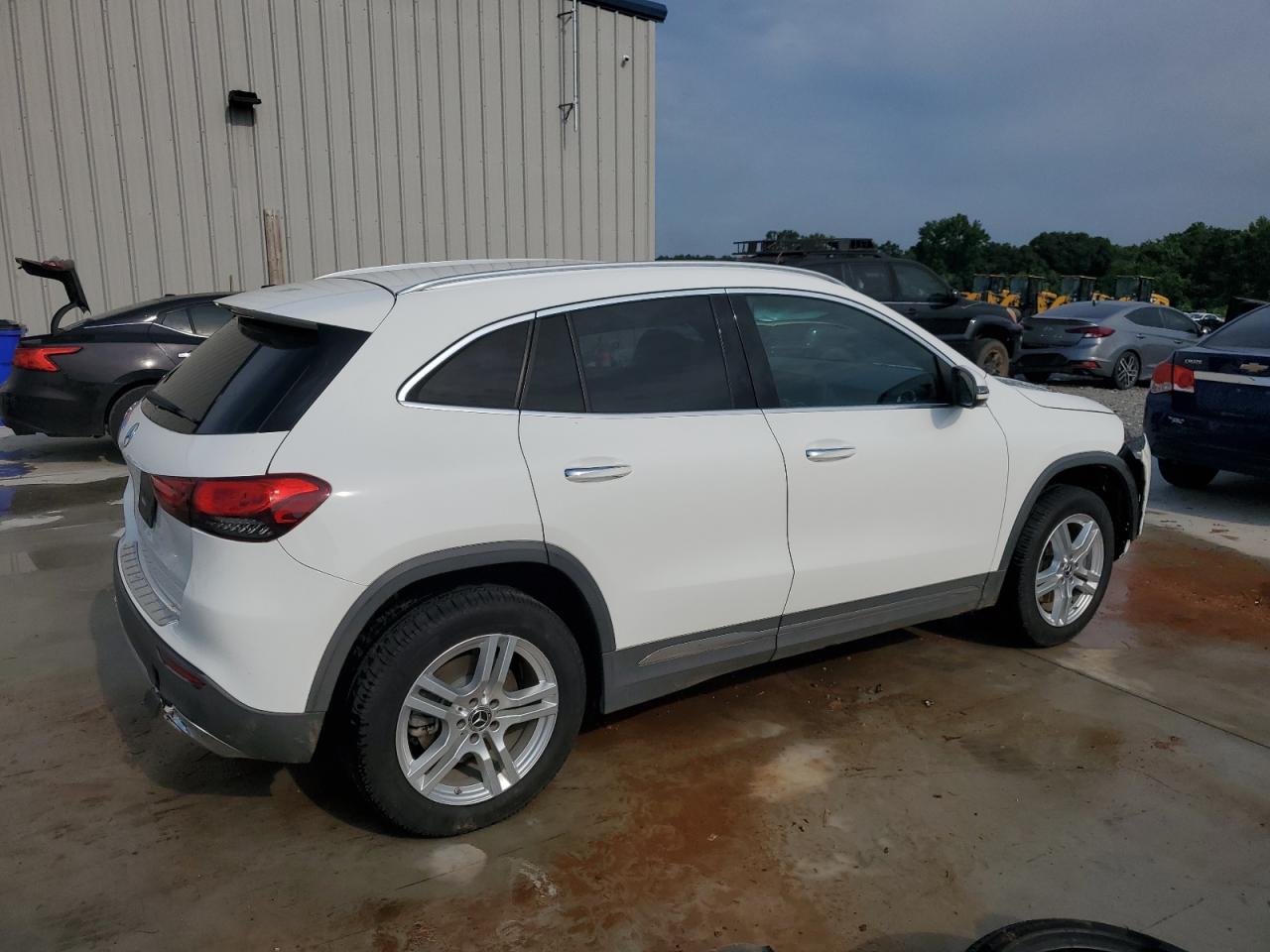 MERCEDES-BENZ GLA-CLASS 2021