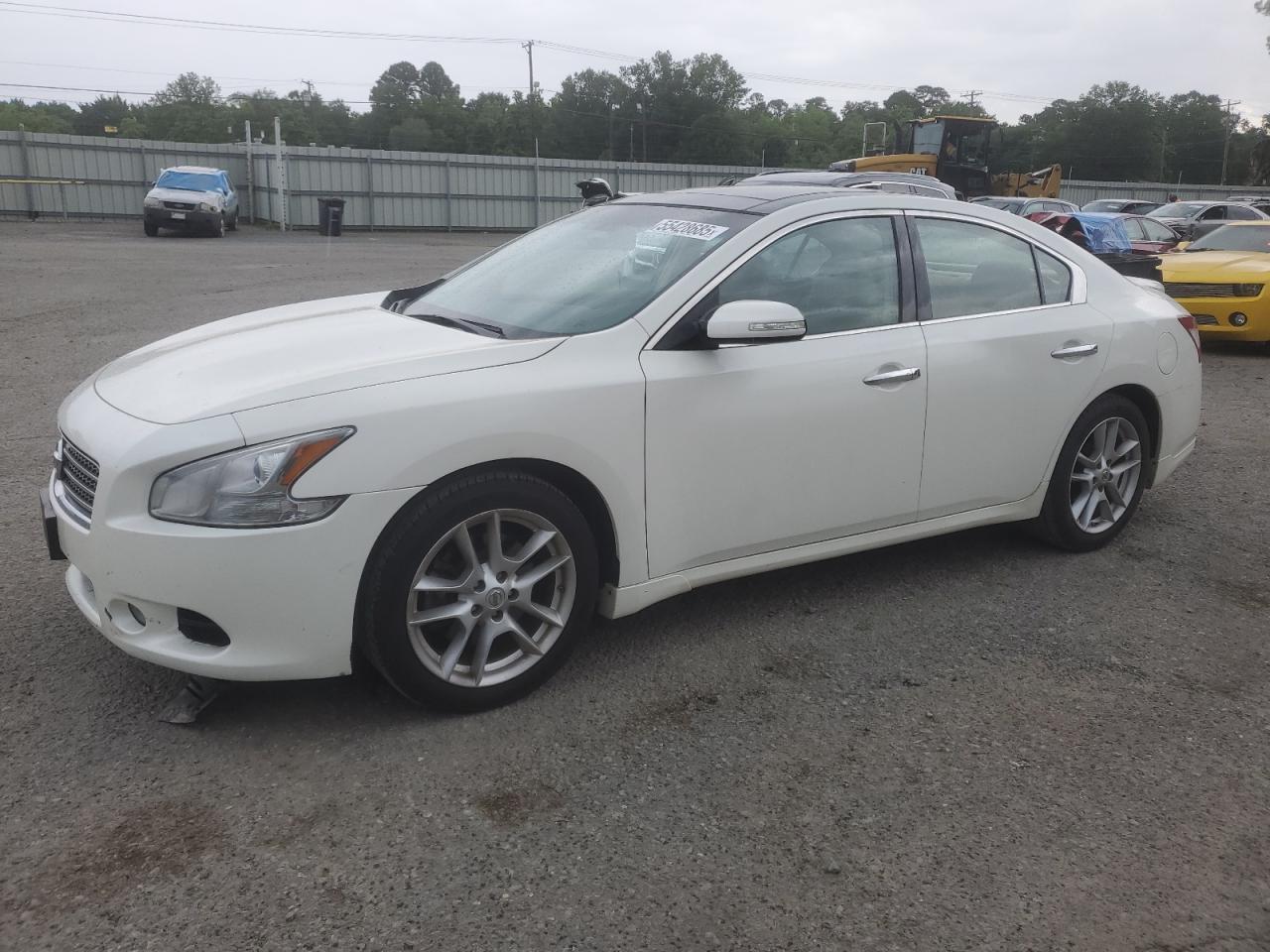 NISSAN MAXIMA S
