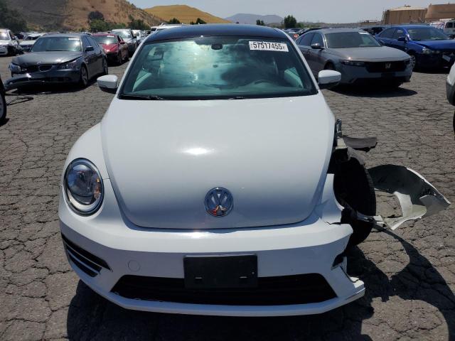 2018 VOLKSWAGEN BEETLE SE 3VWJD7ATXJM708052