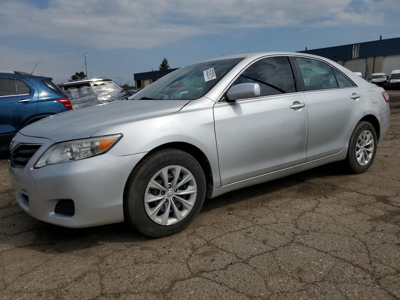 TOYOTA CAMRY BASE
