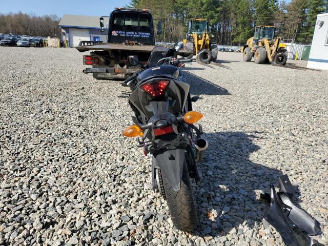 2021 YAMAHA YZFR3 A MH3RH18Y8MK008293