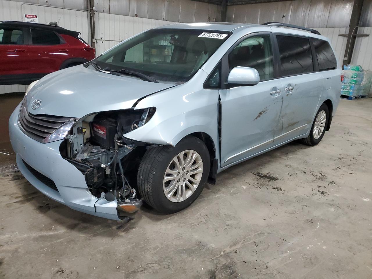 TOYOTA SIENNA XLE