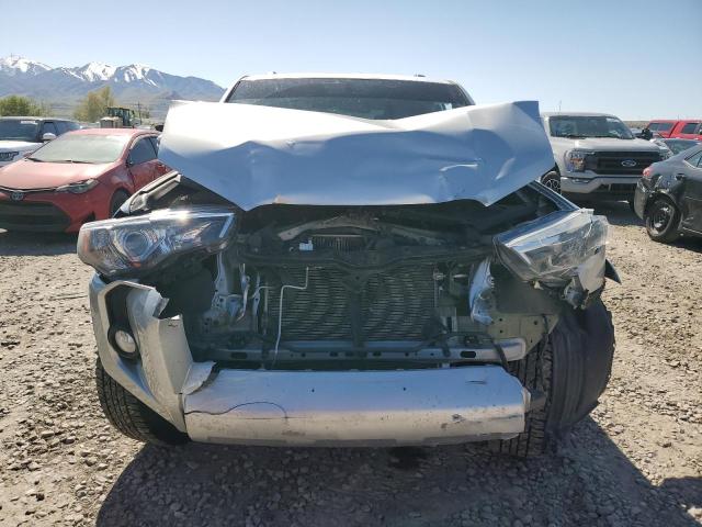 2019 TOYOTA 4RUNNER SR - JTEBU5JR0K5695394