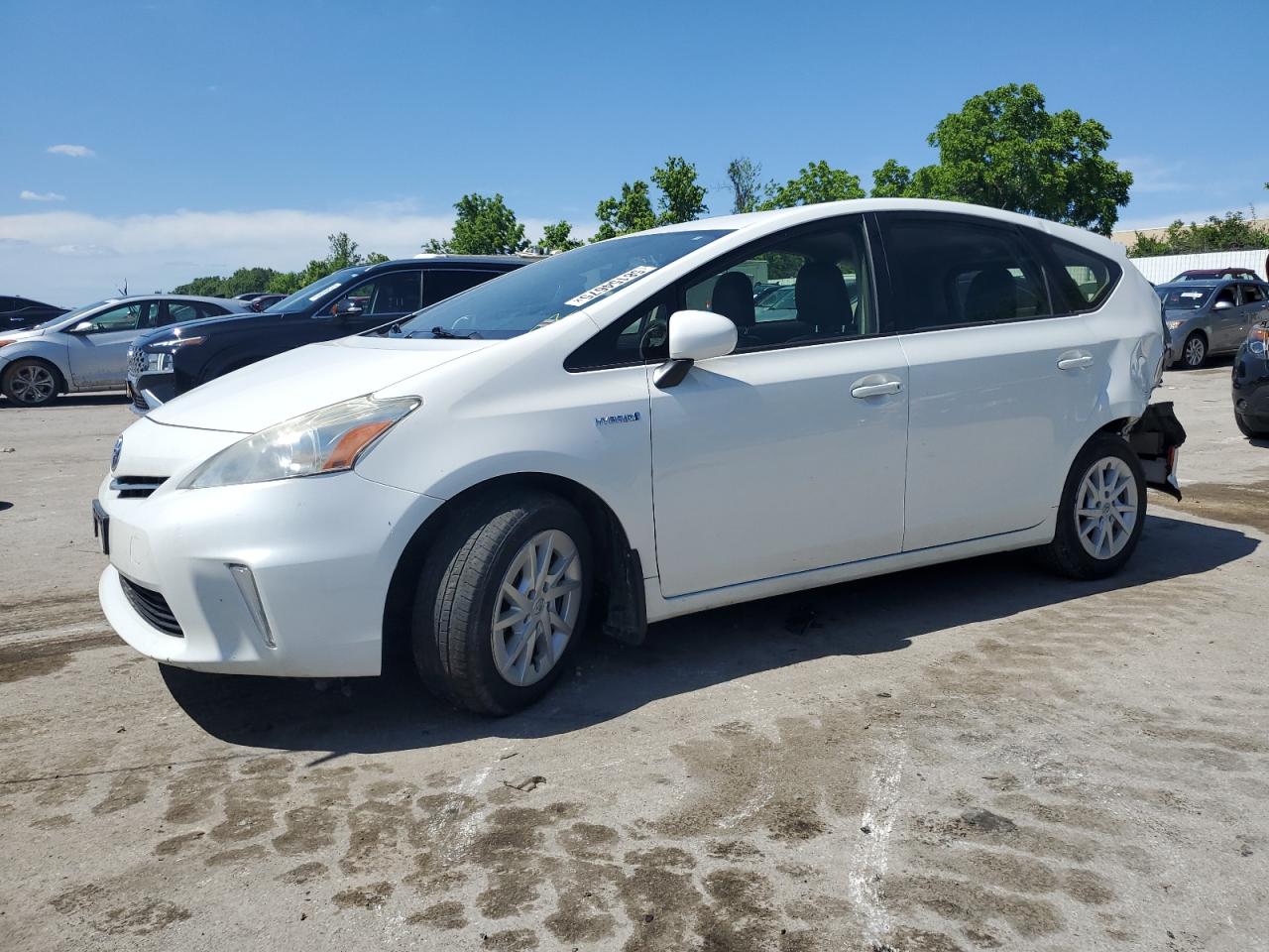 TOYOTA PRIUS V
