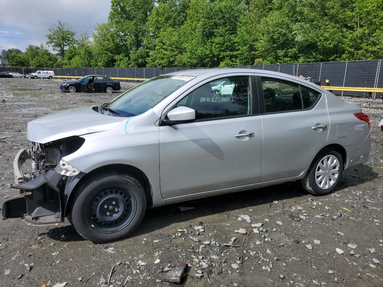 NISSAN VERSA S