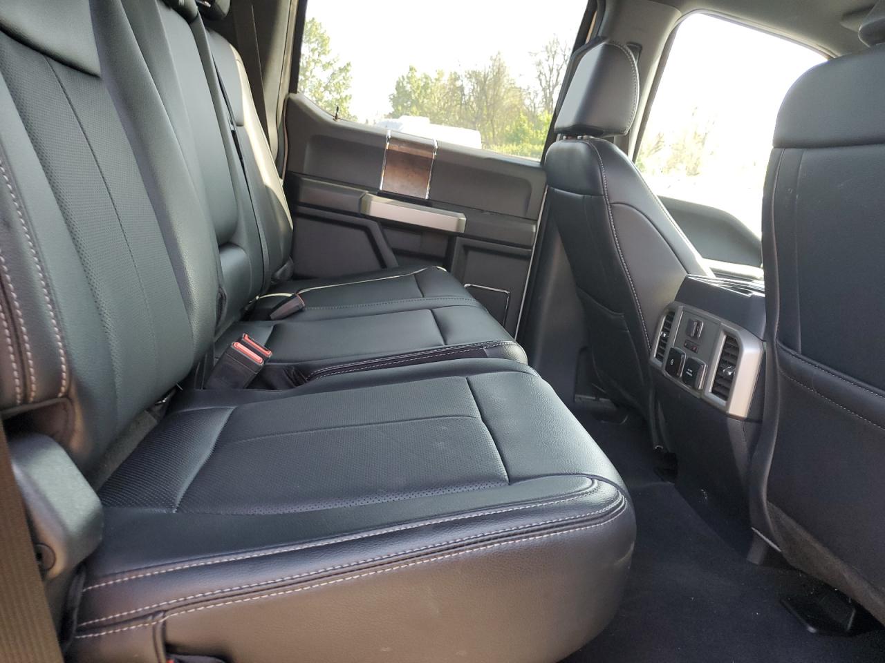 FORD F-350 SUPER DUTY