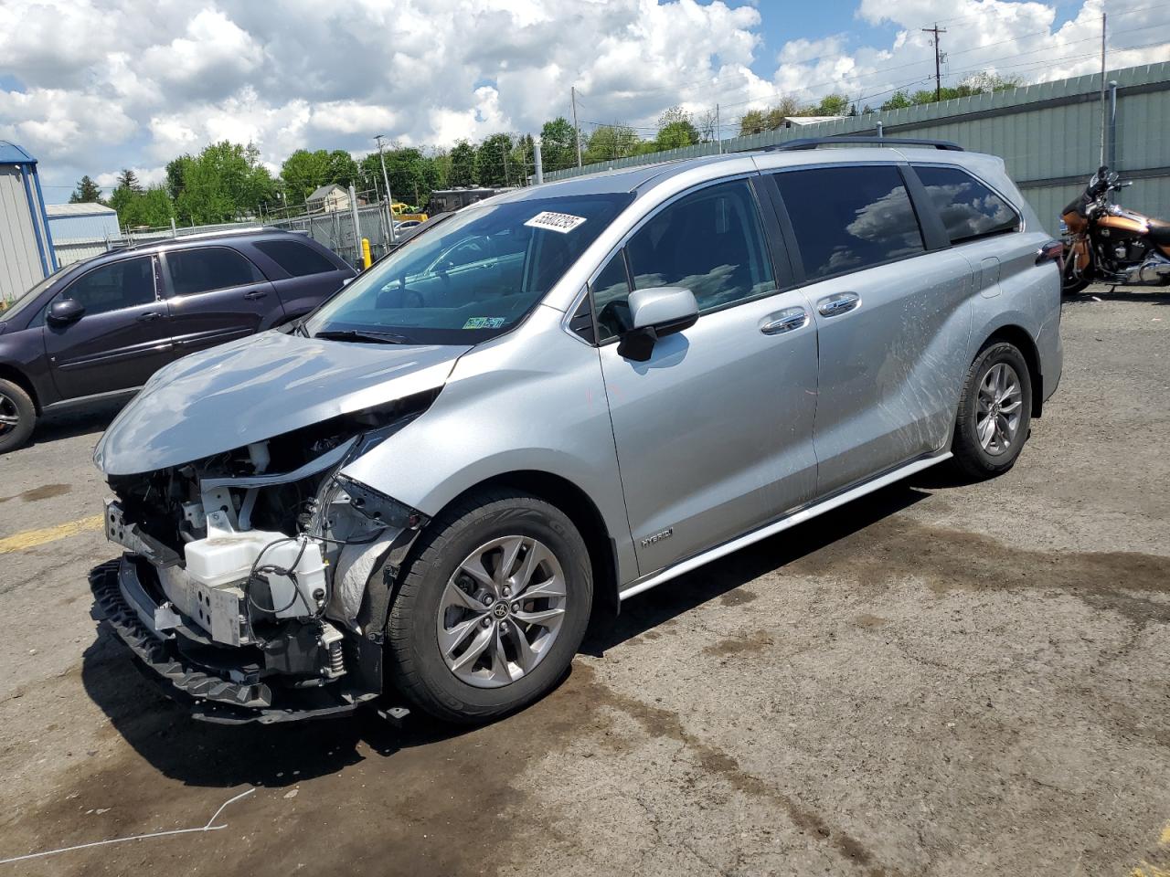 TOYOTA SIENNA XLE