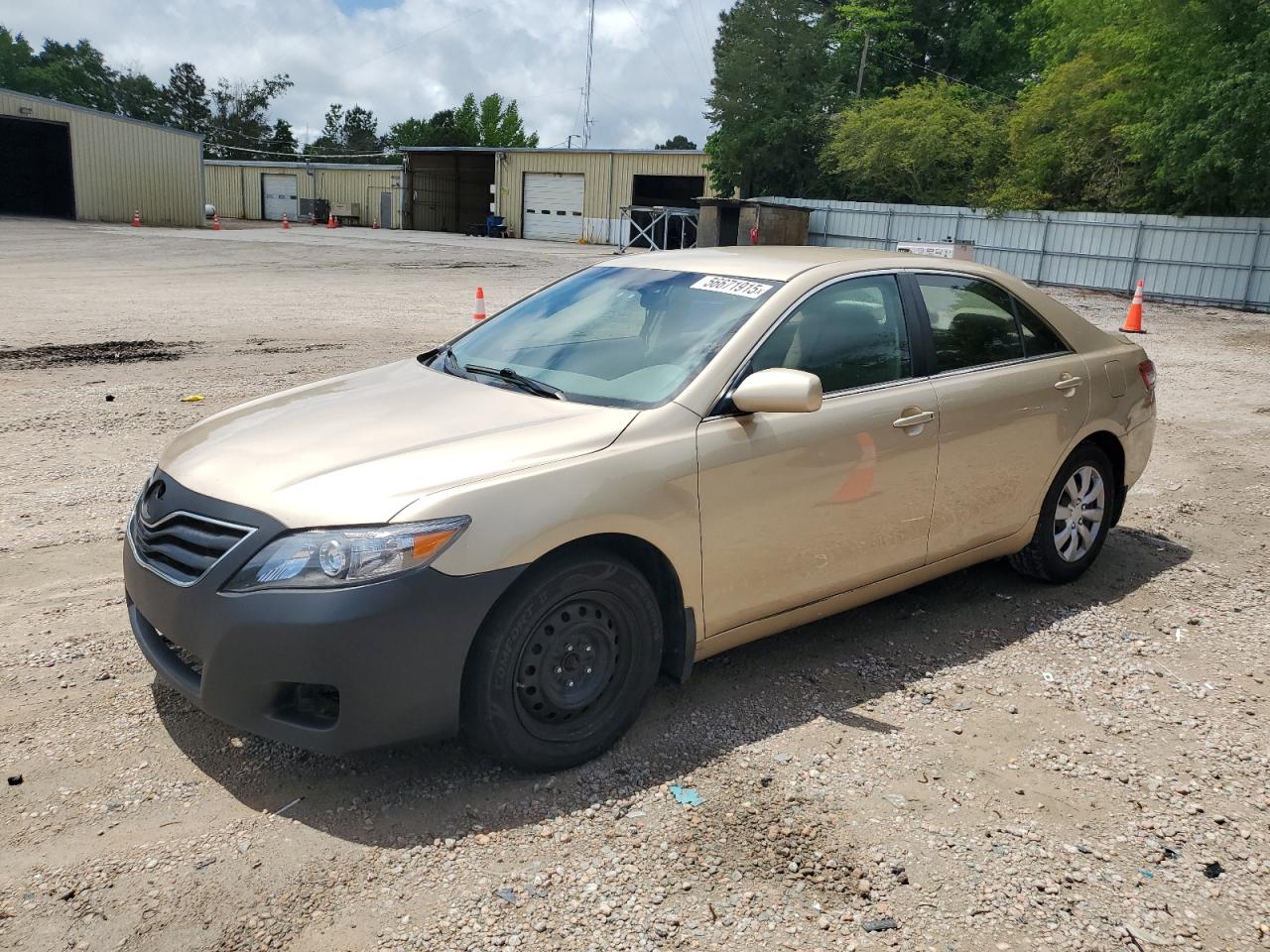 TOYOTA CAMRY BASE