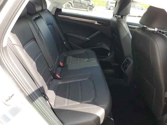 2017 VOLKSWAGEN PASSAT SE 1VWBT7A39HC046175