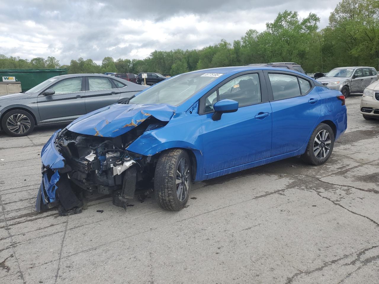 NISSAN VERSA SV