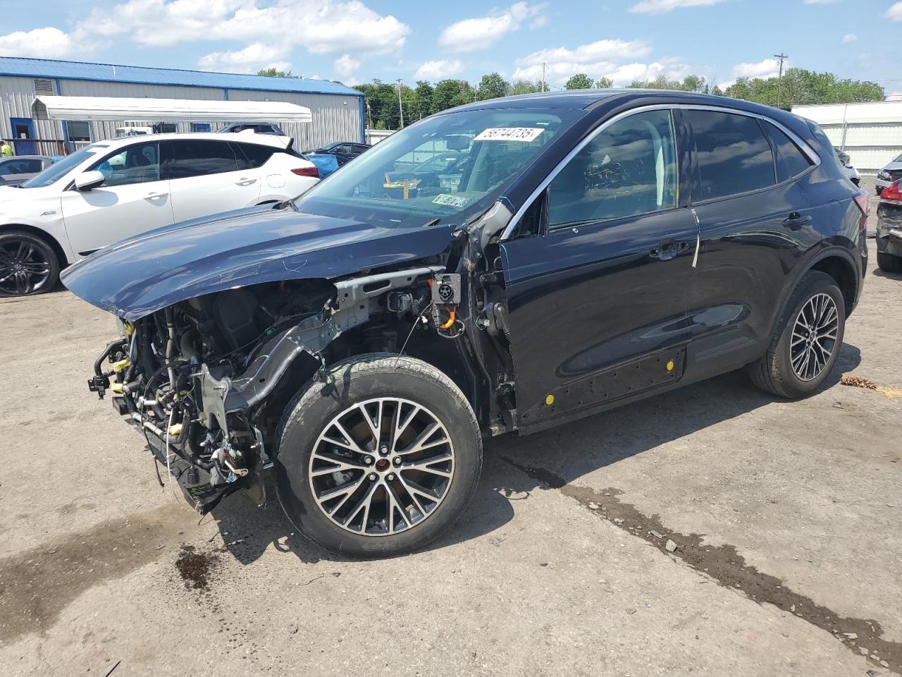  Salvage Ford Escape