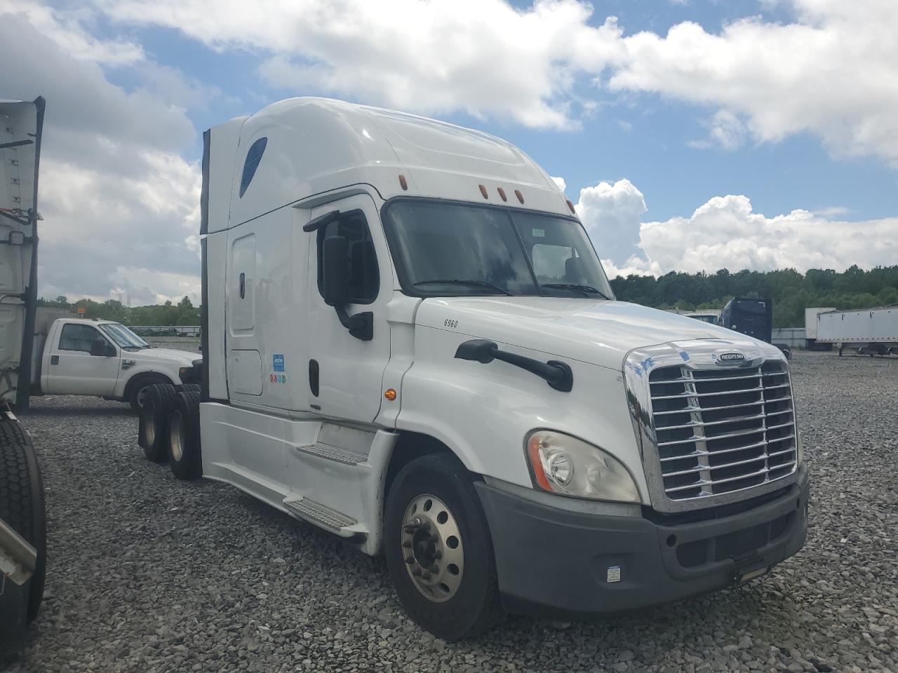 Lot #3216829264 2016 FREIGHTLINER CASCADIA 1