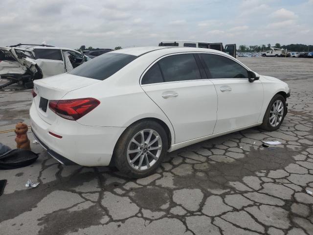 Vin: wdd3g4eb5kw002133, lot: 58797055, mercedes-benz a-class 220 20193