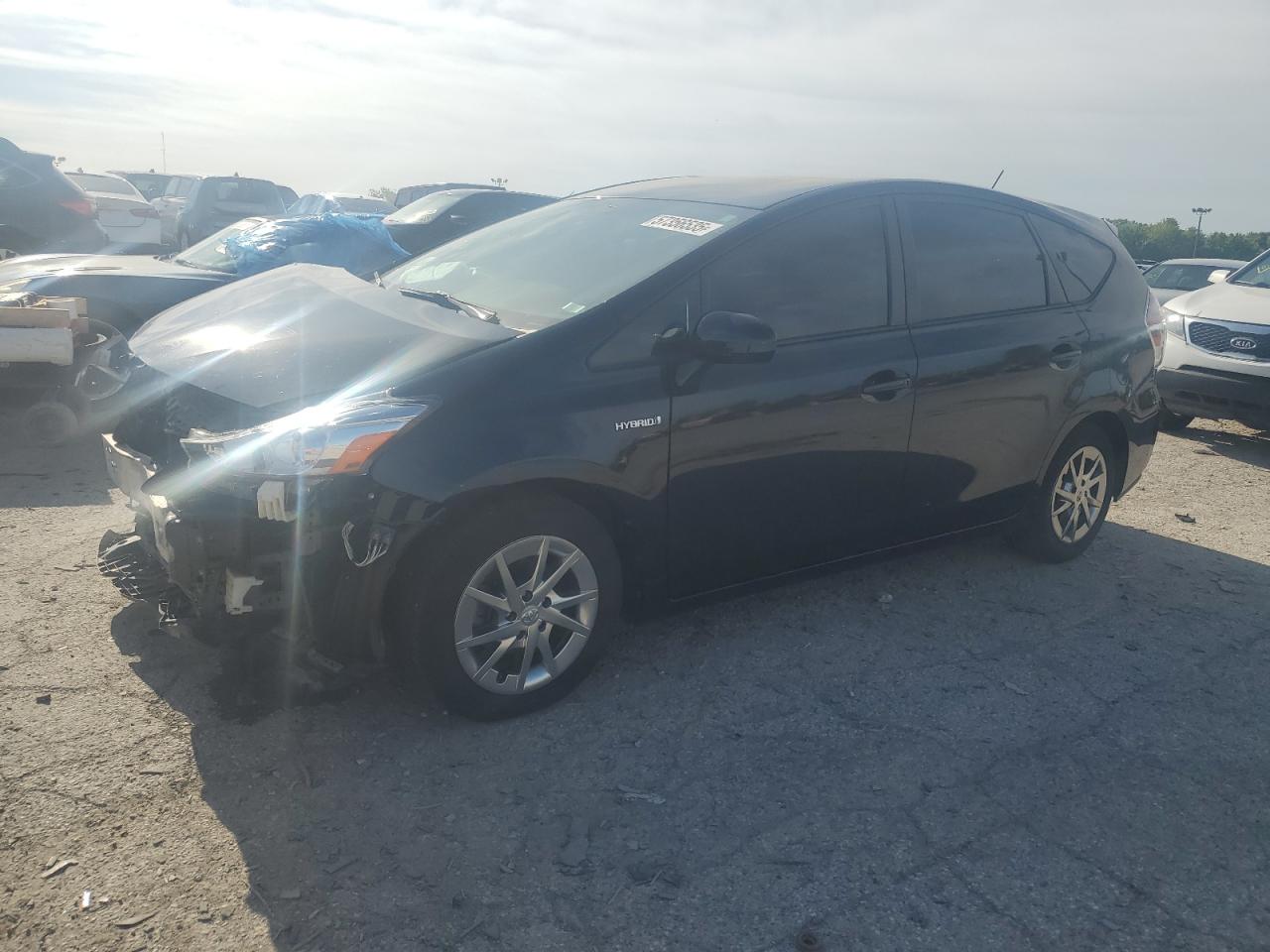 TOYOTA PRIUS V