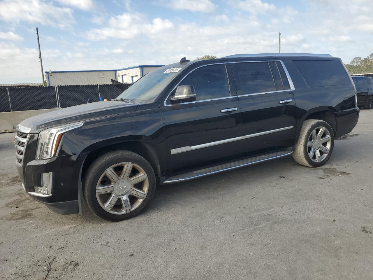CADILLAC ESCALADE ESV LUXURY