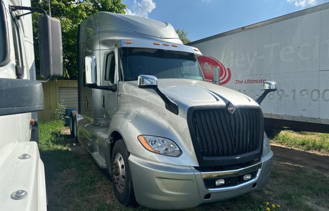 INTERNATIONAL LT625 2018 silver  diesel 3HSDZTZR8JN424410 photo #1