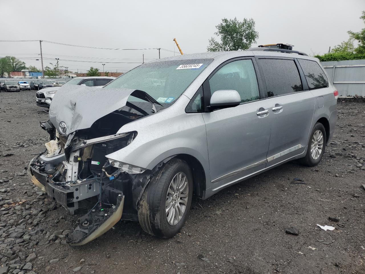 TOYOTA SIENNA XLE