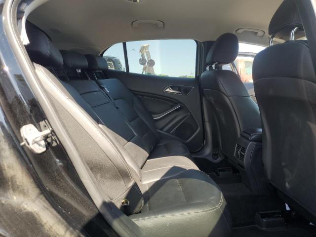 2015 MERCEDES-BENZ GLA 250 - WDCTG4EB7FJ184053
