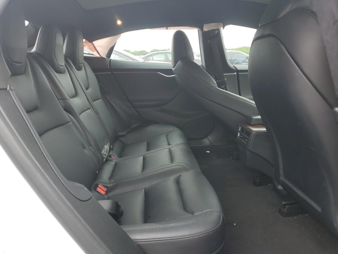Tesla Model s 2021