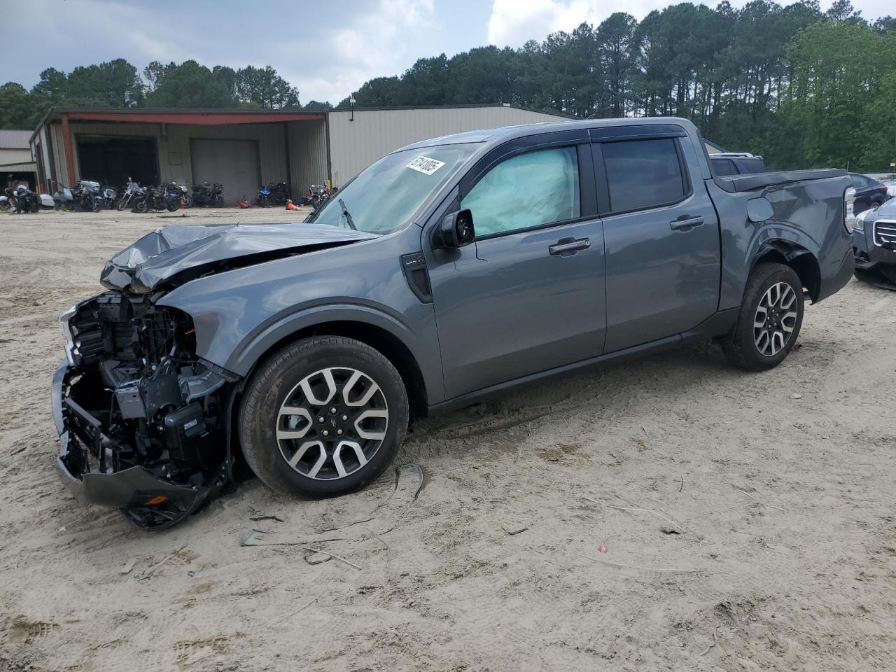 FORD MAVERICK LARIAT