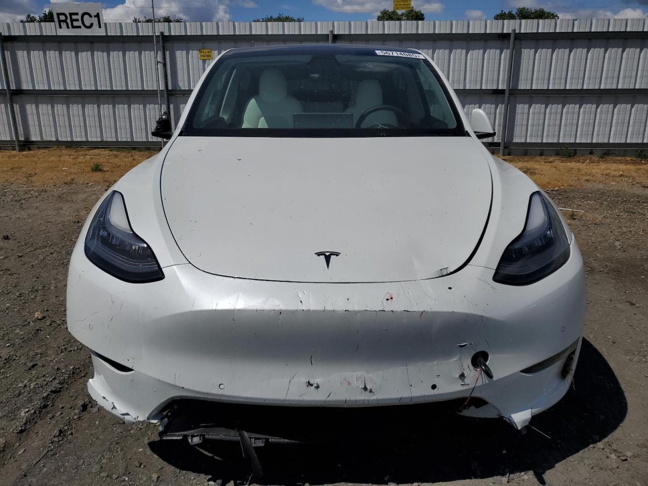 Tesla Model y 2021