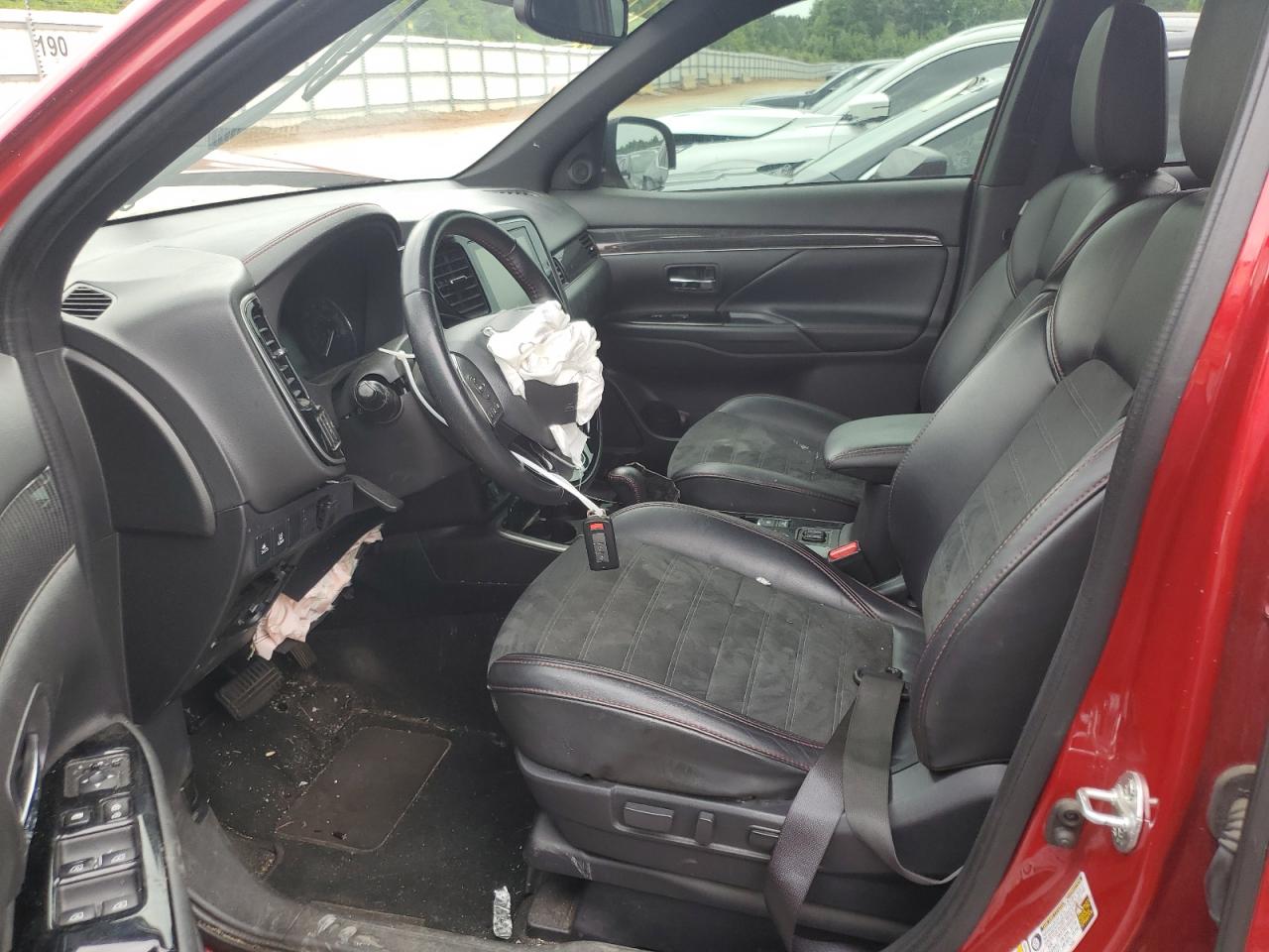 MITSUBISHI OUTLANDER SE