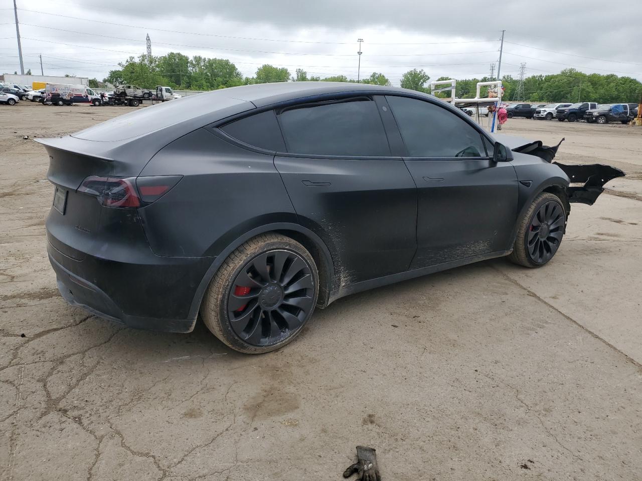 TESLA MODEL Y