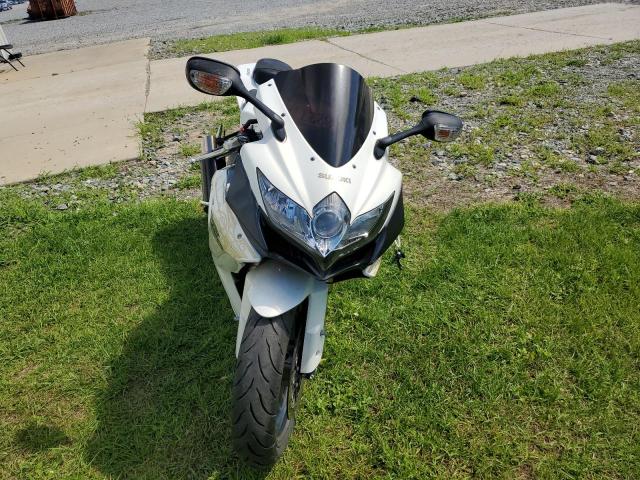 SUZUKI GSX-R600 2009 JS1GN7EA592105767 photo #3