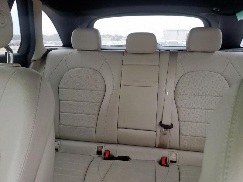 2018 MERCEDES-BENZ GLC 300 WDC0G4JB7JV017850