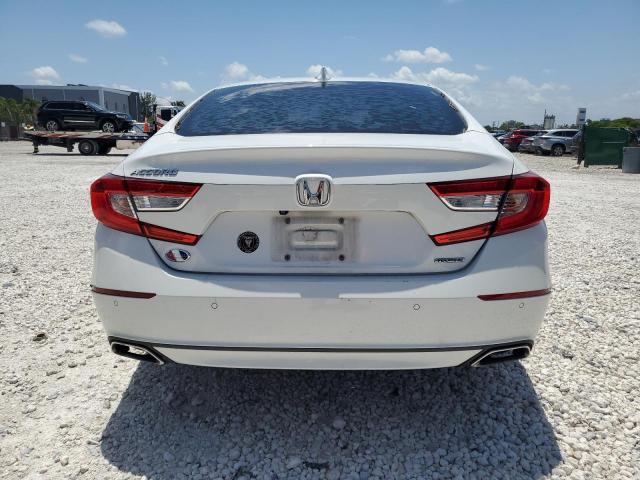 2018 HONDA ACCORD TOU 1HGCV1F98JA009097