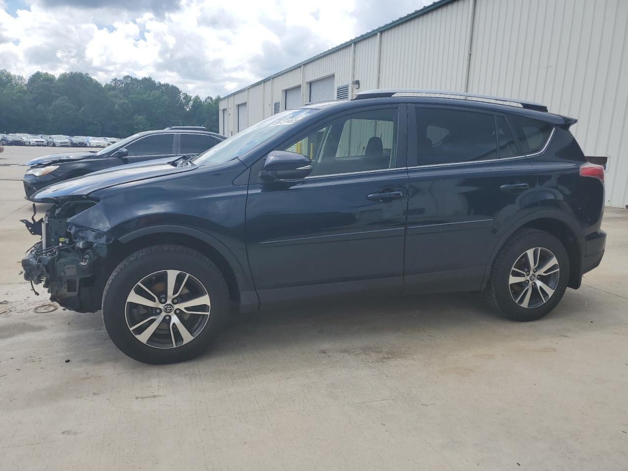 TOYOTA RAV4 XLE