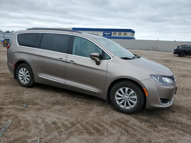 Vin: 2c4rc1bg2hr579623, lot: 57656375, chrysler pacifica touring l 20174