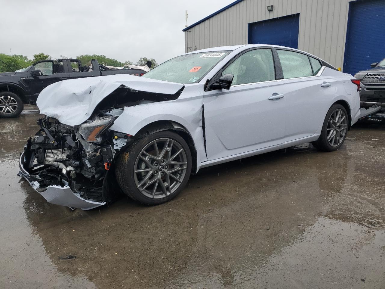 NISSAN ALTIMA SR