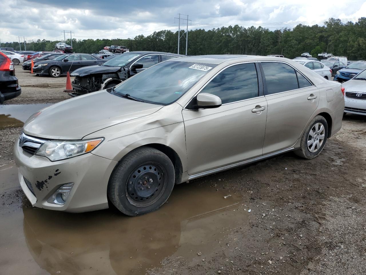 TOYOTA CAMRY SE