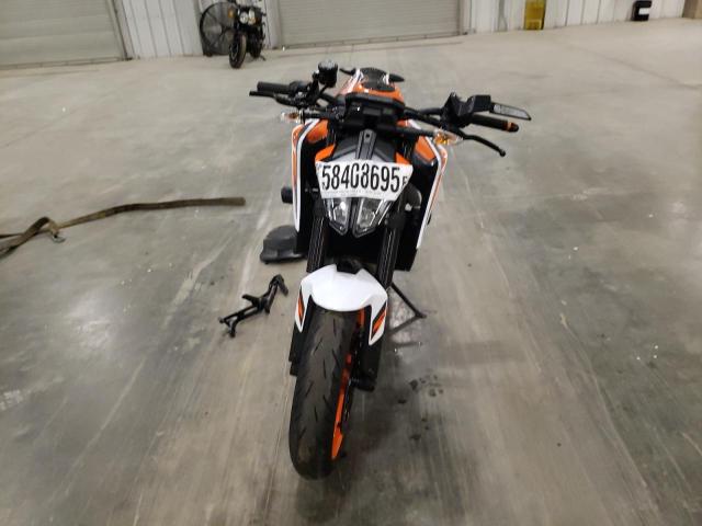 2021 KTM 890 DUKE R VBKTU9406MM811380