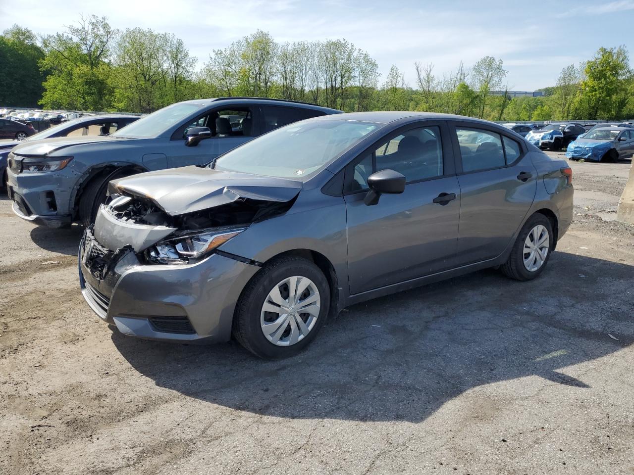 NISSAN VERSA S
