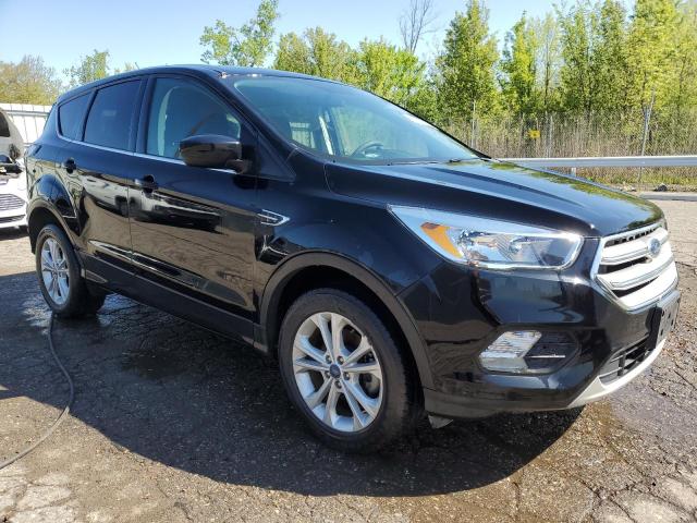 Vin: 1fmcu0gd9hud45098, lot: 56227815, ford escape se 20174