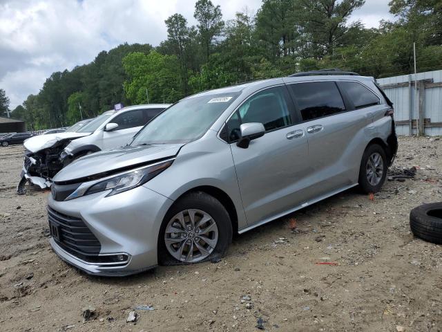 2022 TOYOTA SIENNA XLE - 5TDJRKEC3NS122316