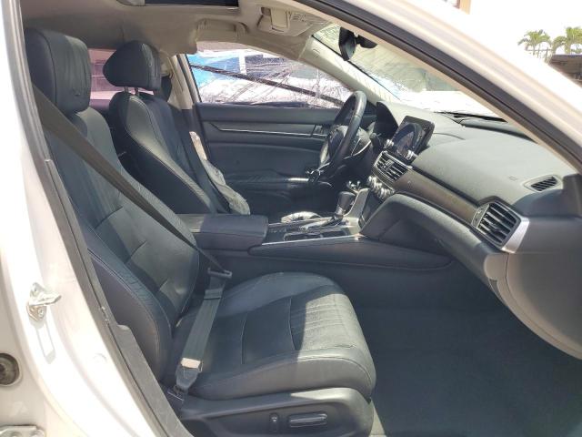 2018 HONDA ACCORD TOU 1HGCV1F98JA009097