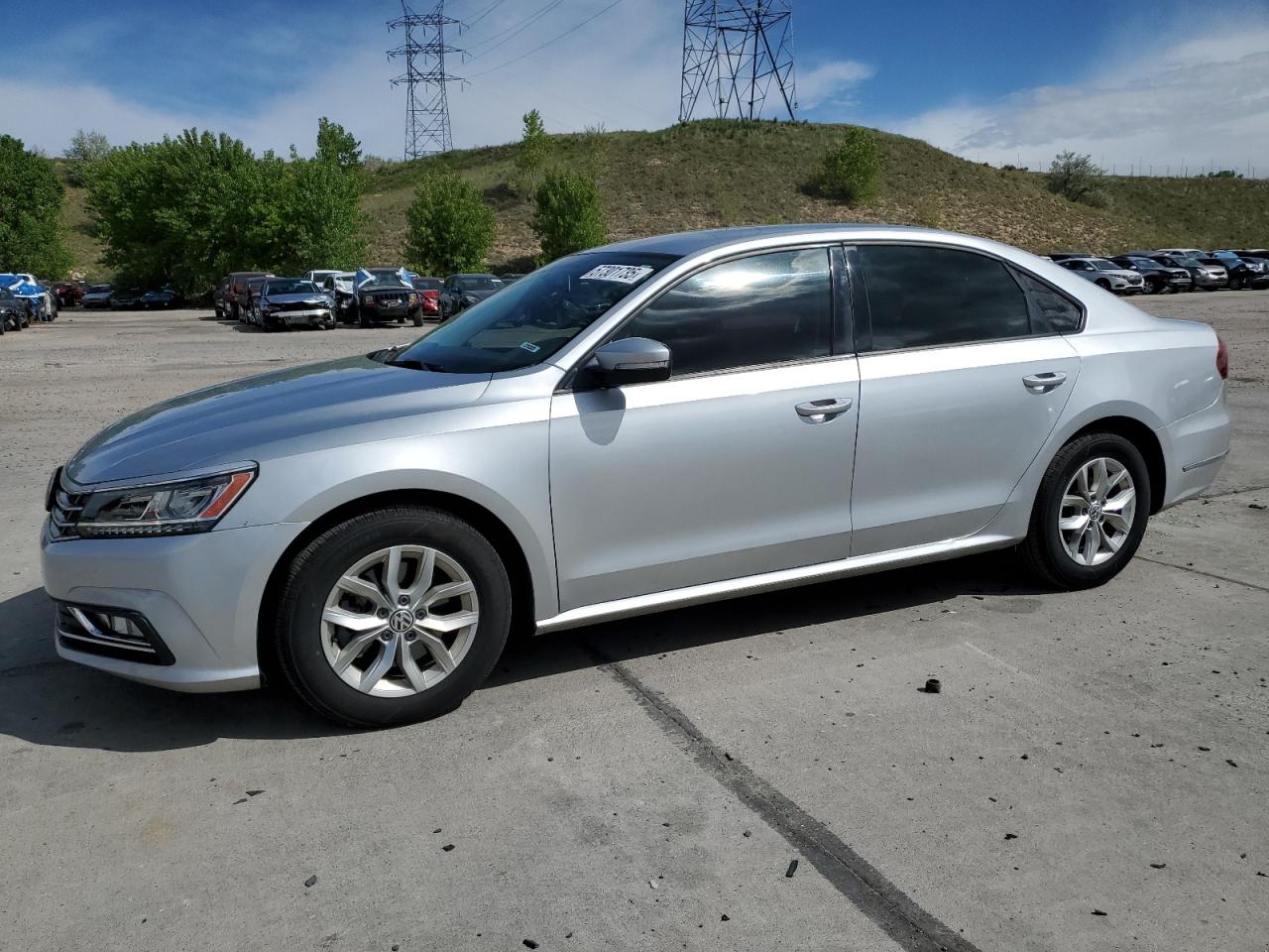 VOLKSWAGEN PASSAT S