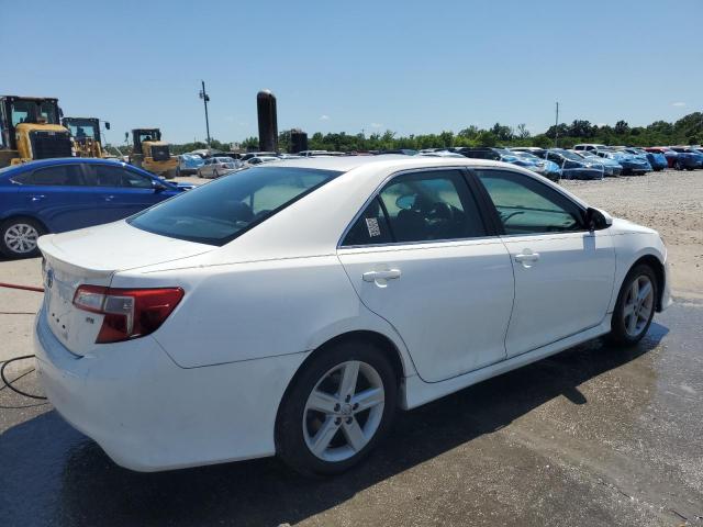 Vin: 4t1bf1fk8eu763045, lot: 57791945, toyota camry l 20143