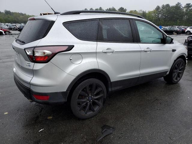 Vin: 1fmcu9gd5hud70827, lot: 55640115, ford escape se 20173