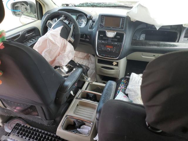 2016 CHRYSLER TOWN & COU - 2C4RC1BGXGR260288