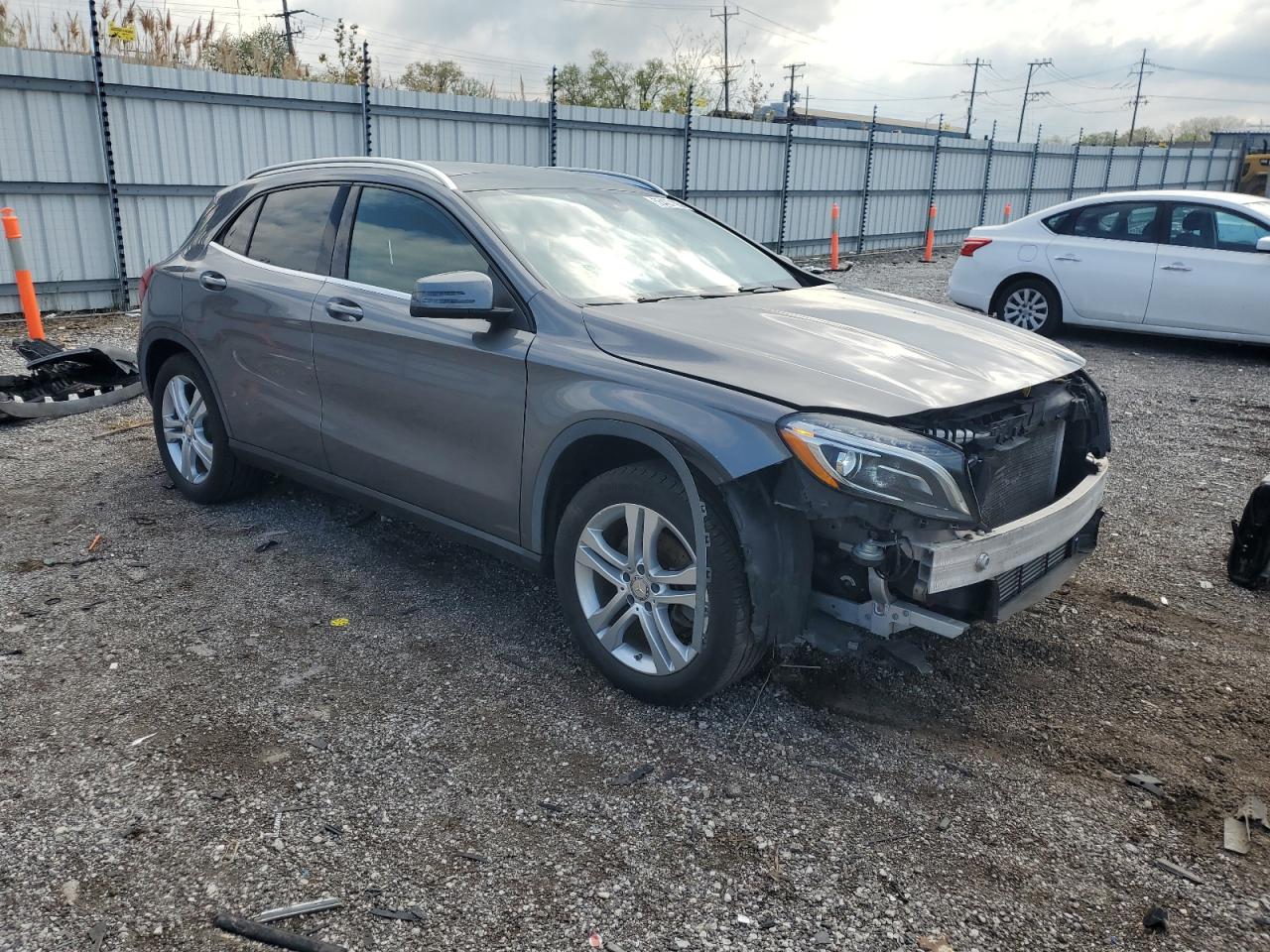 MERCEDES-BENZ GLA-CLASS 2015