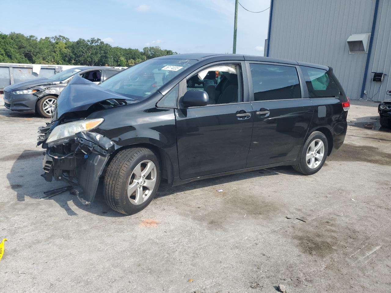 TOYOTA SIENNA
