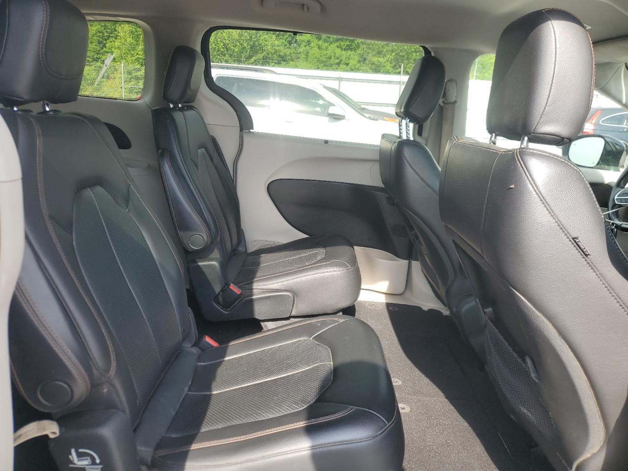 CHRYSLER PACIFICA TOURING L