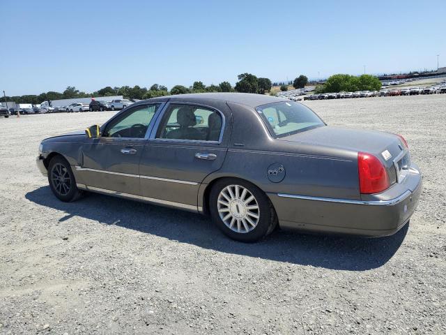 LINCOLN TOWN CAR 2004 gray  gas 1LNHM81W24Y657135 photo #3