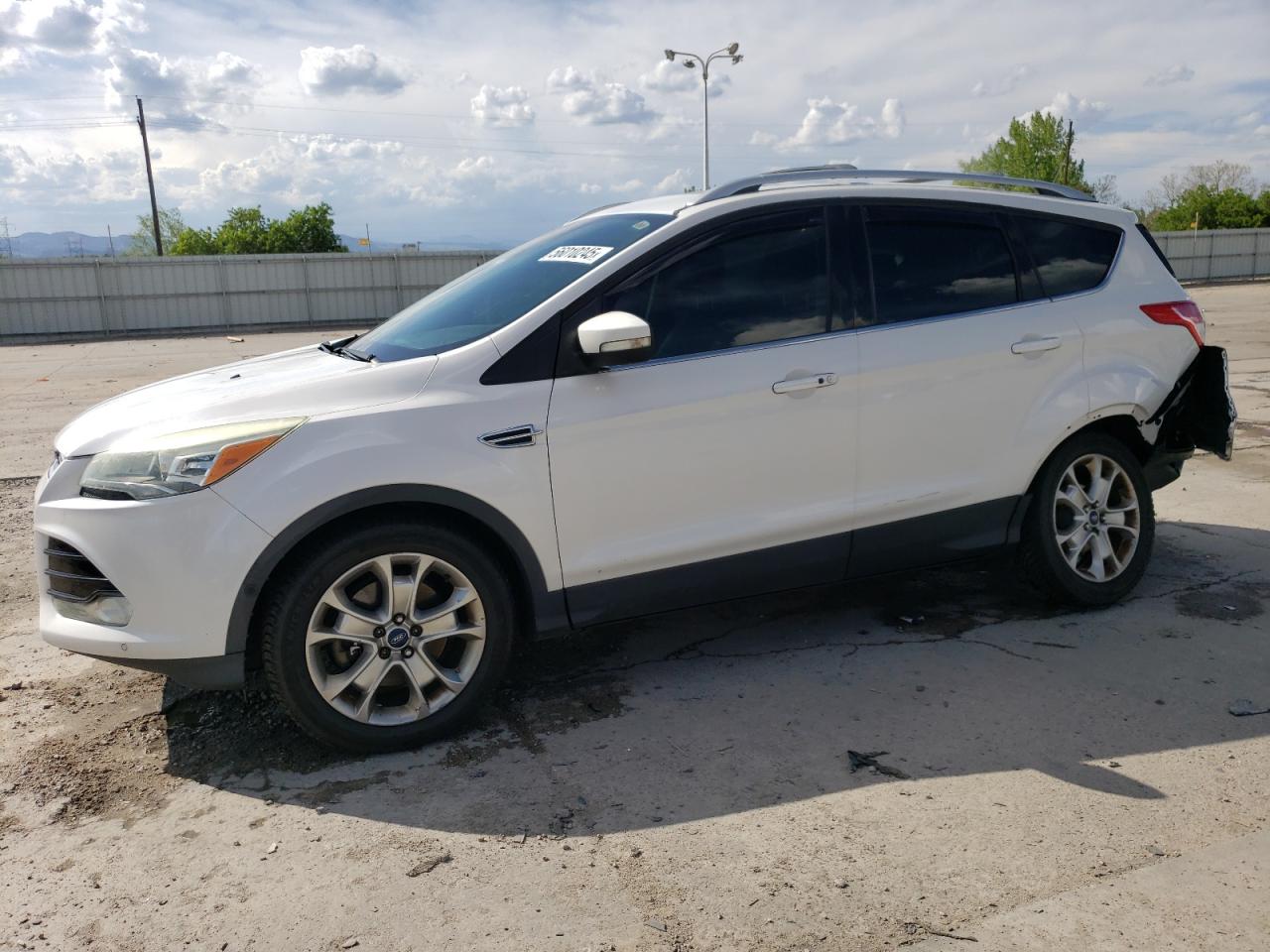 FORD ESCAPE TITANIUM