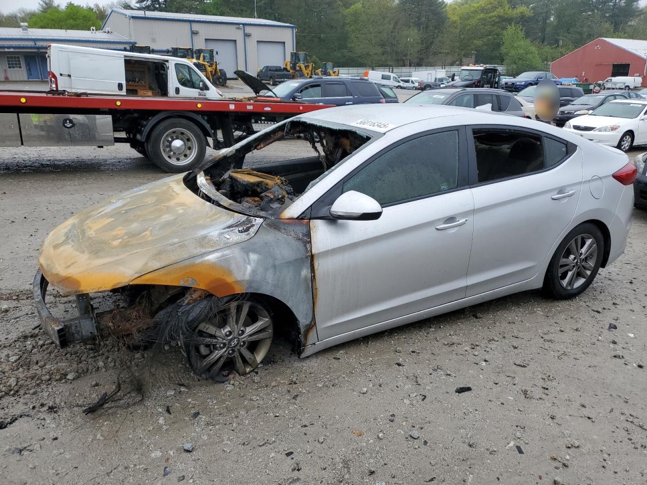 HYUNDAI ELANTRA SE